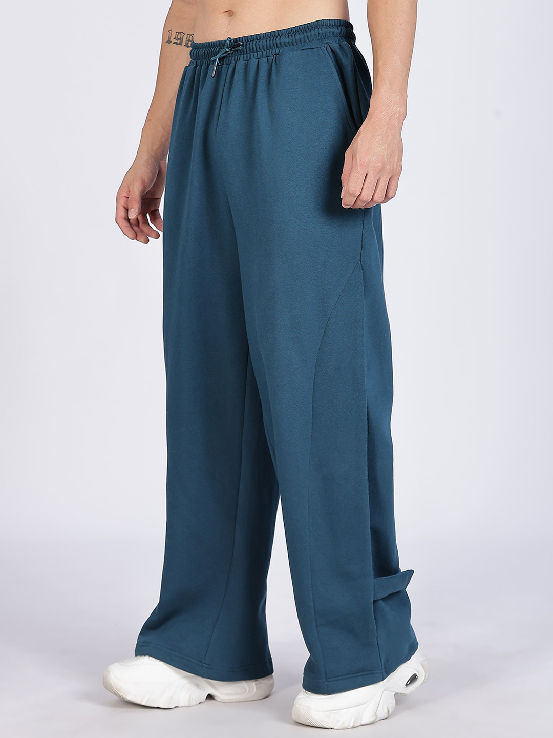 Eszett Men Relaxed Korean Fit  Easy Wash Trousers