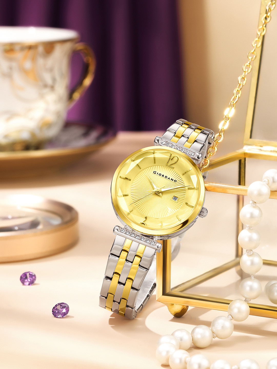 GIORDANO Women Dial & Stainless Steel Bracelet Style Straps Analogue Watch GZ-60111-11