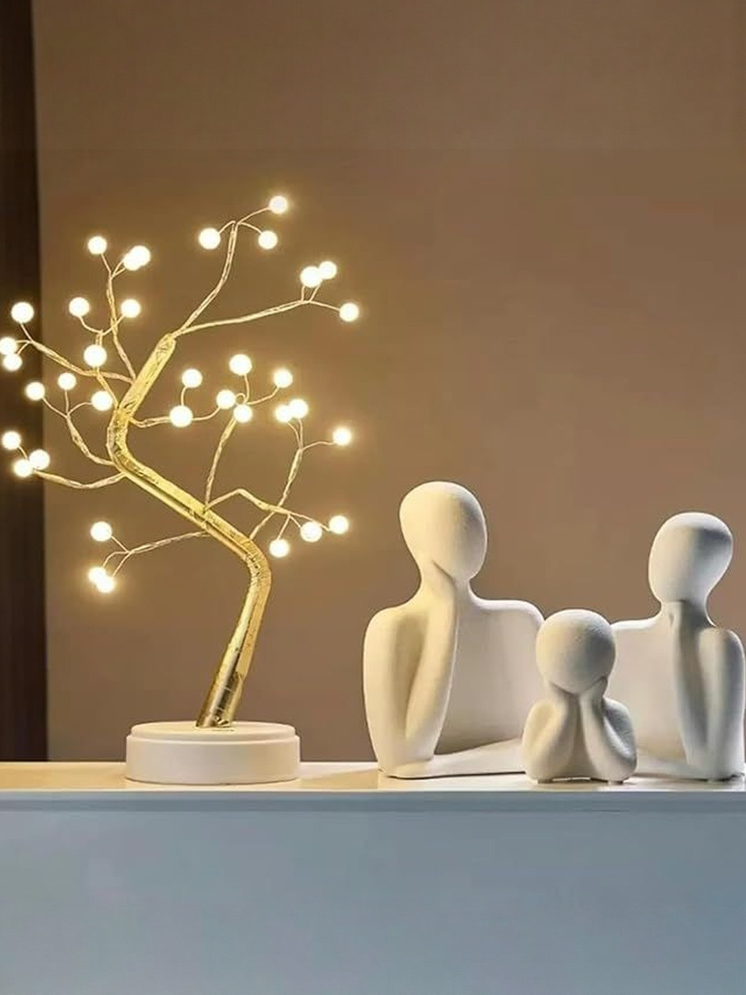 THE SACRED GIFTS Unisex Figurine Couple Family Statue Showpiece