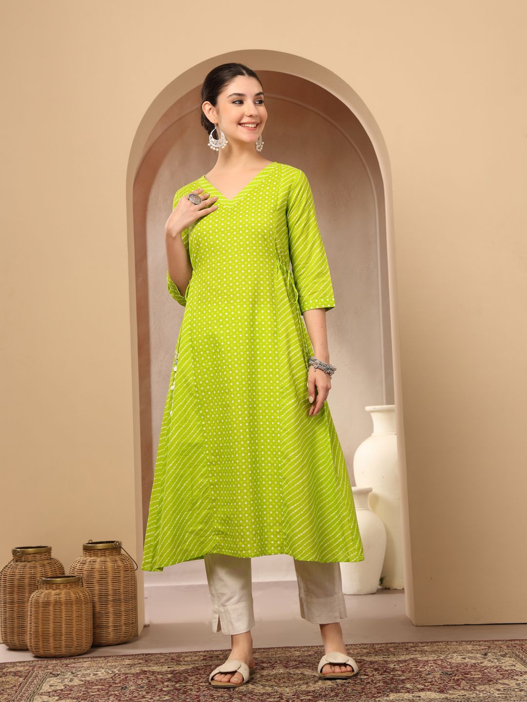 FABRIC FITOOR Floral Printed V-Neck Cotton A-Line Kurta