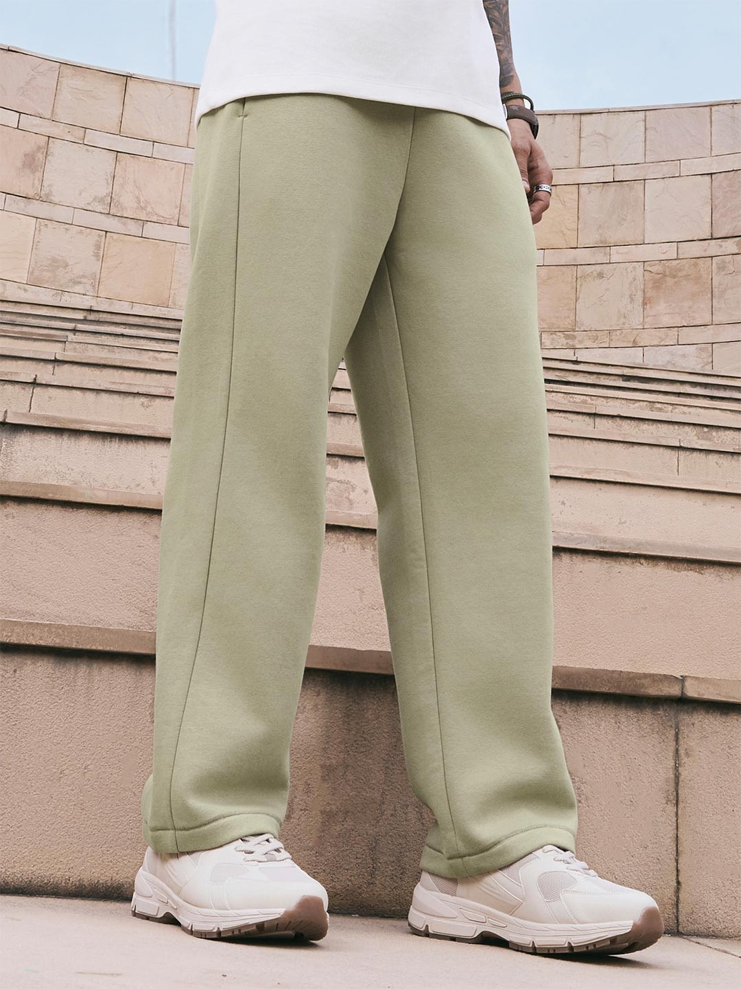 XYXX Men Solid IntelliSmooth Pulse Relaxed Sweatpants