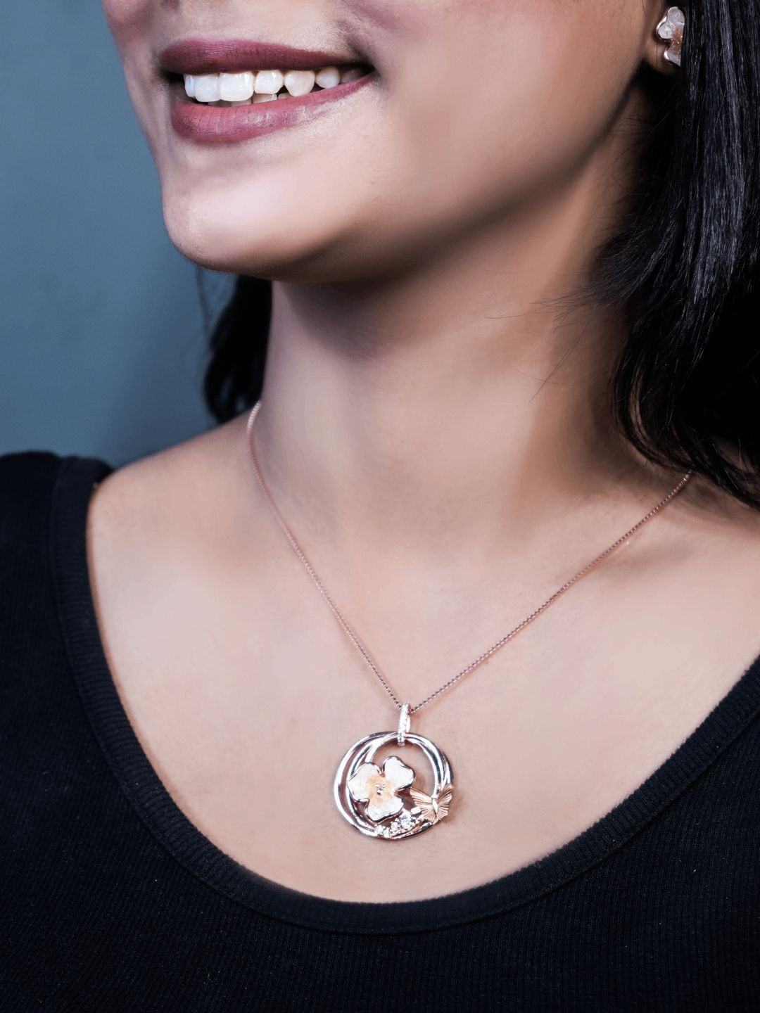 Kinavah Women Silver-Plated 925 silver pendent Set With Chains