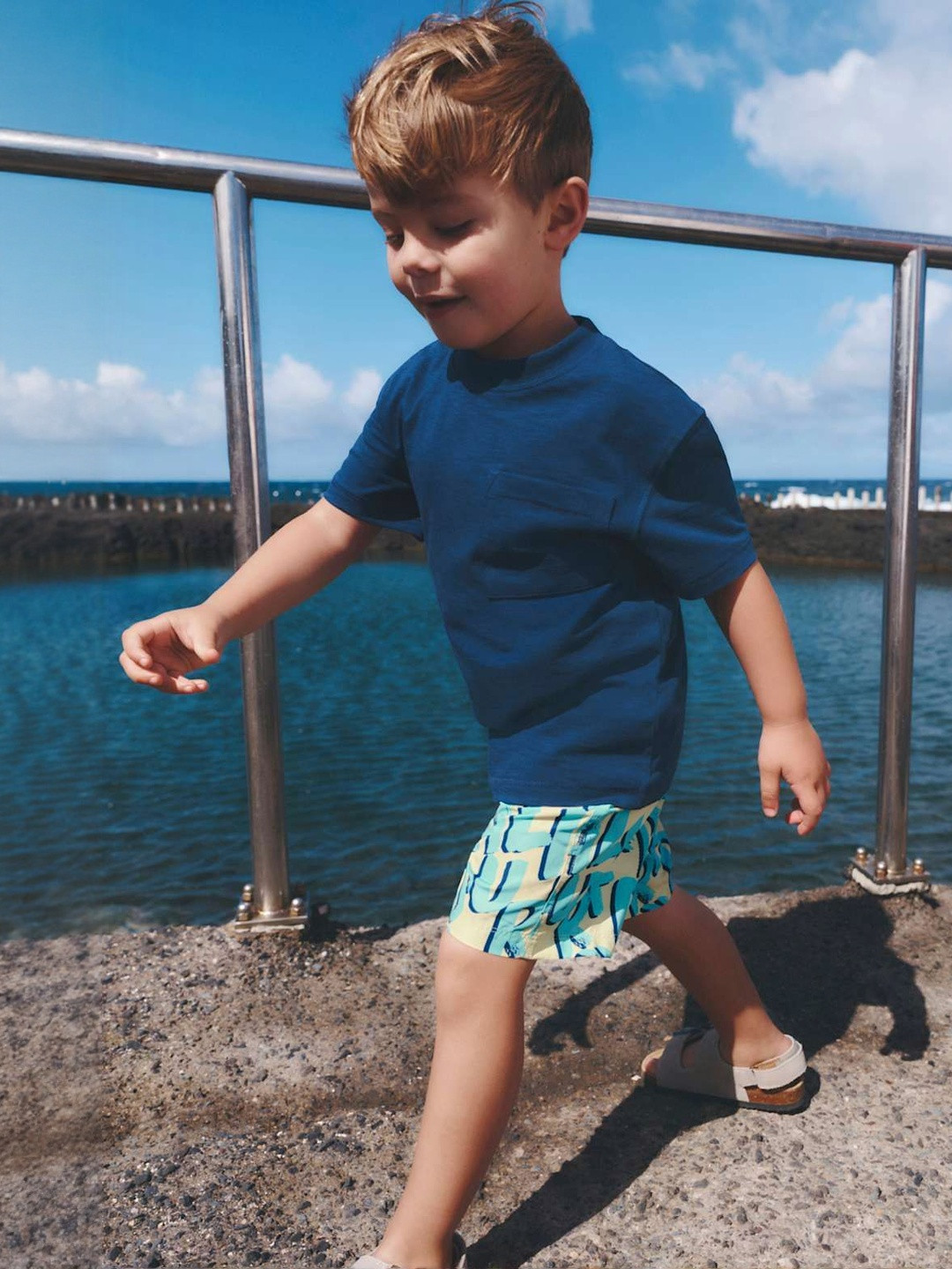 Marks & Spencer Boys Cali Surf Printed Regular Fit Mid-Rise Swim Shorts