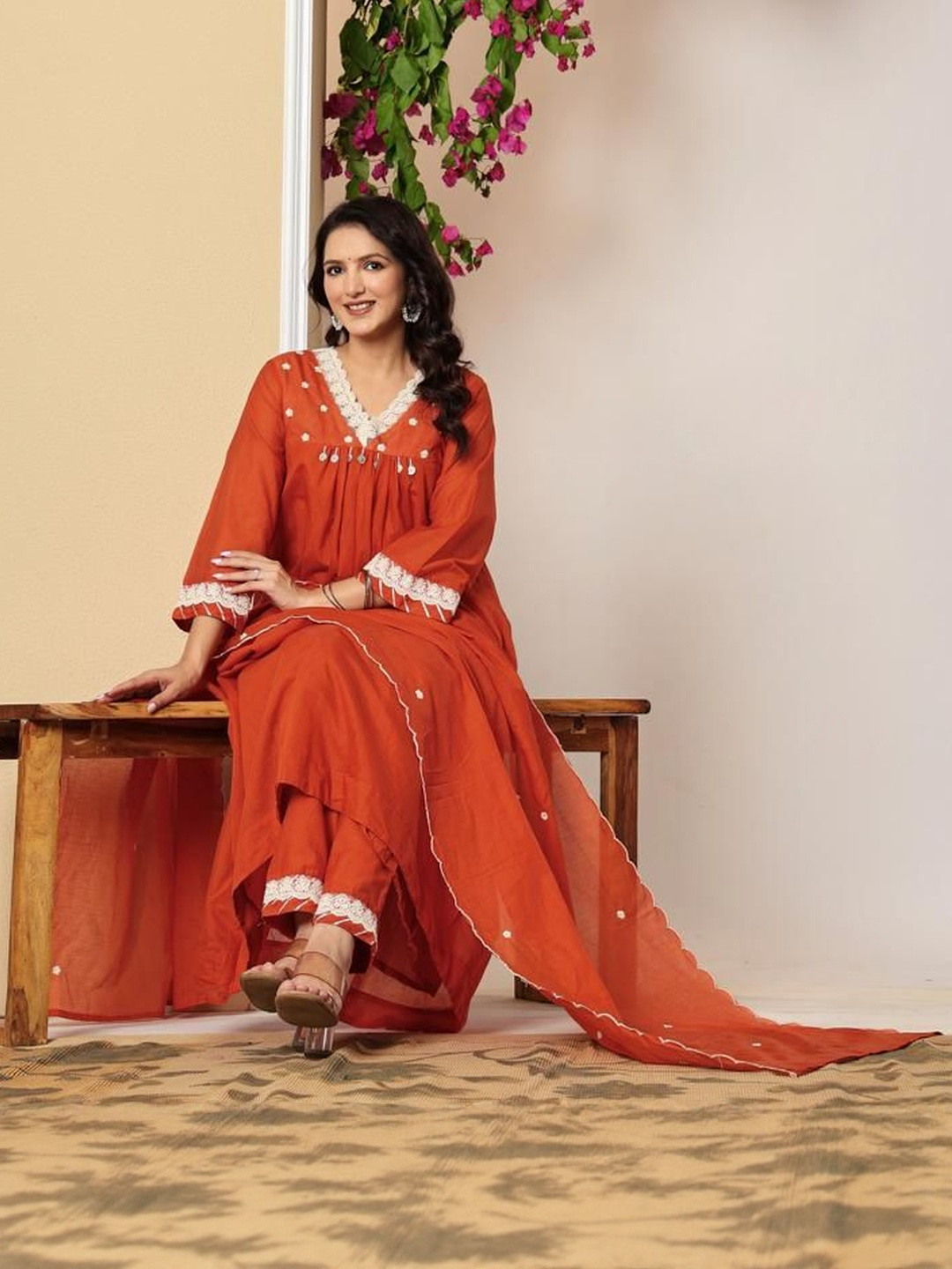 METRO-FASHION Women Ethnic Motifs Chanderi Silk Kurta With Trouser With Dupatta