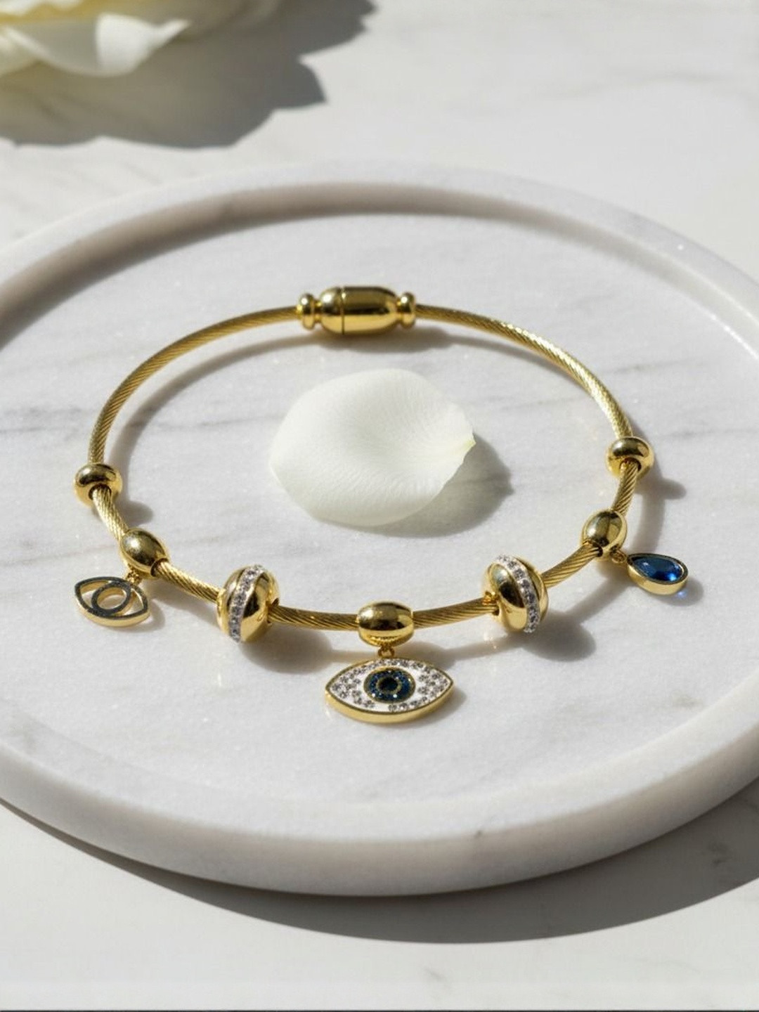 Chic Laddies Women Gold-Plated Charm Bracelet