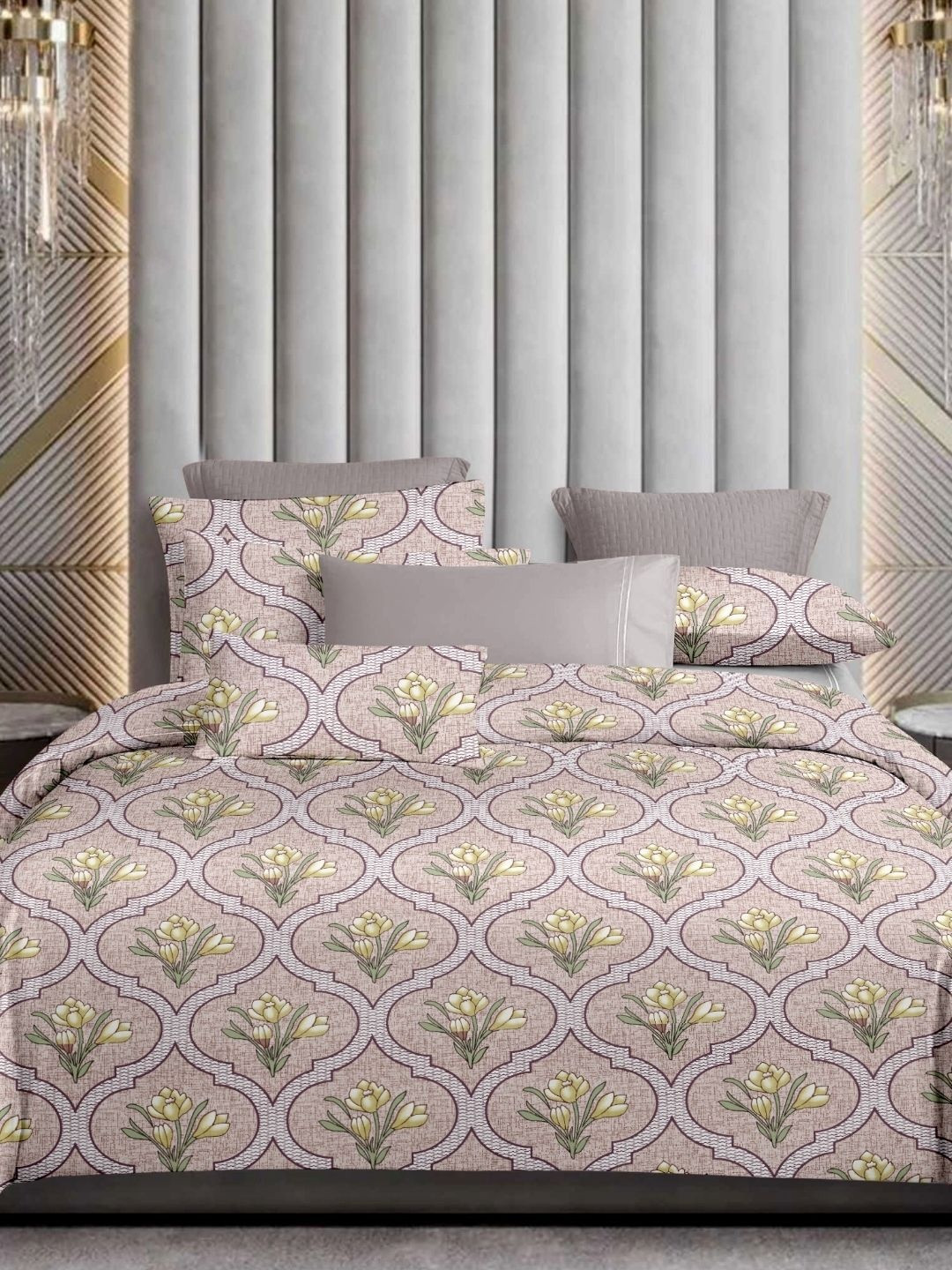 Sleeping Owls Floral 144 TC Queen Bedsheet with 2 Pillow Covers
