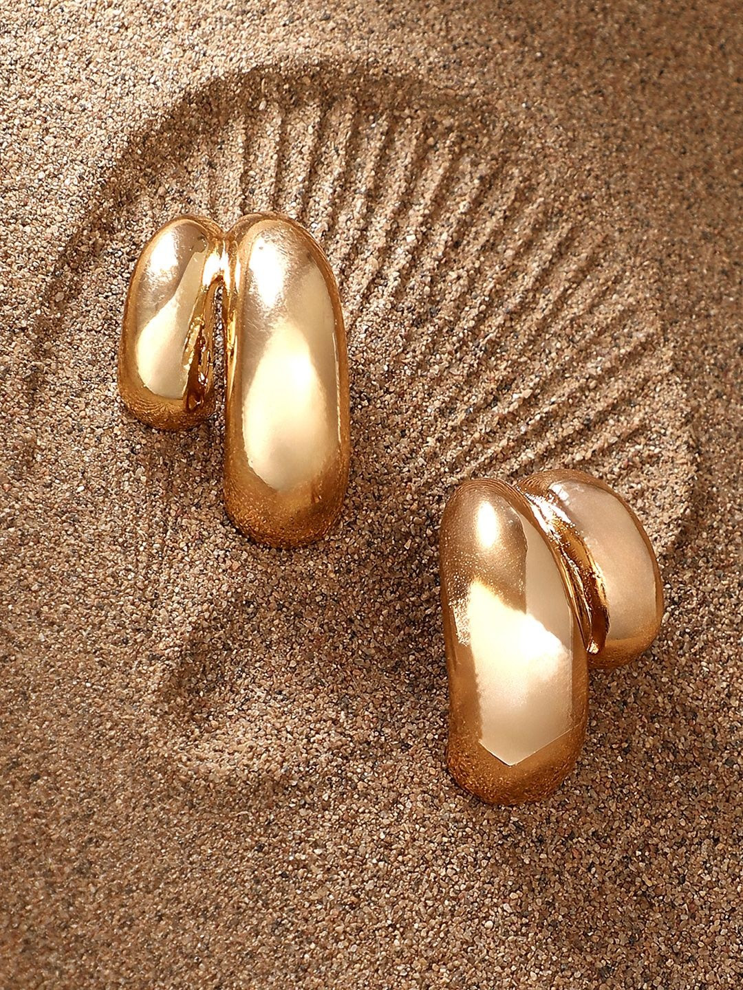 SOHI Gold-Plated The Chunky-Unbalanced Contemporary Half Hoop Earrings
