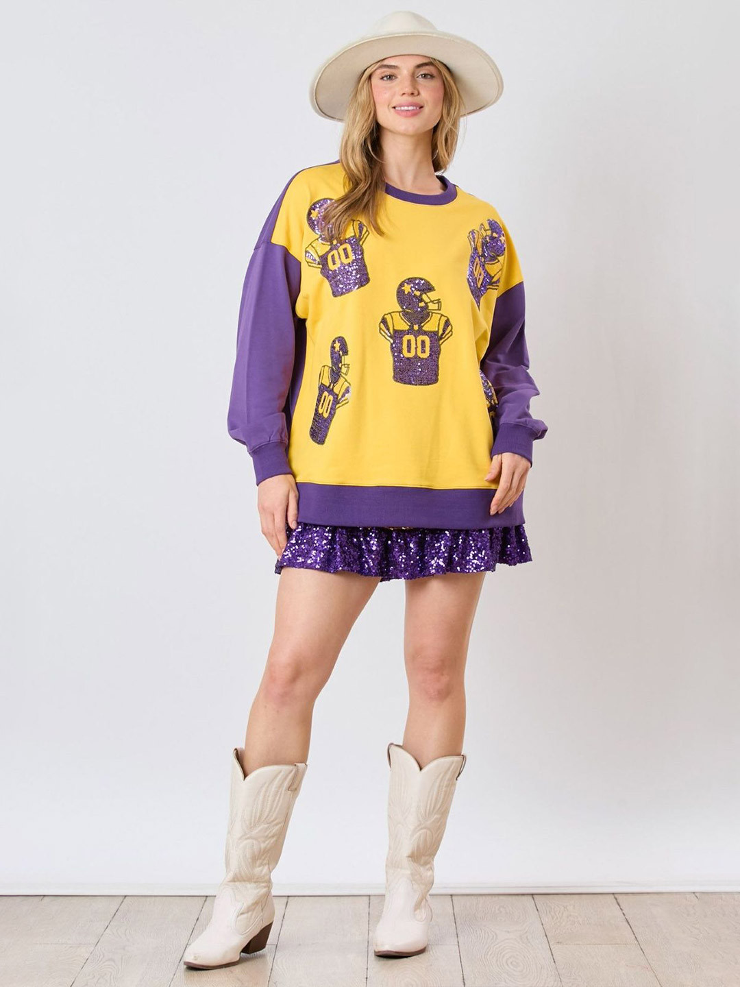 StyleCast Women Grephic Embellished Round Neck Long Sleeves Pullover Sweatshirt