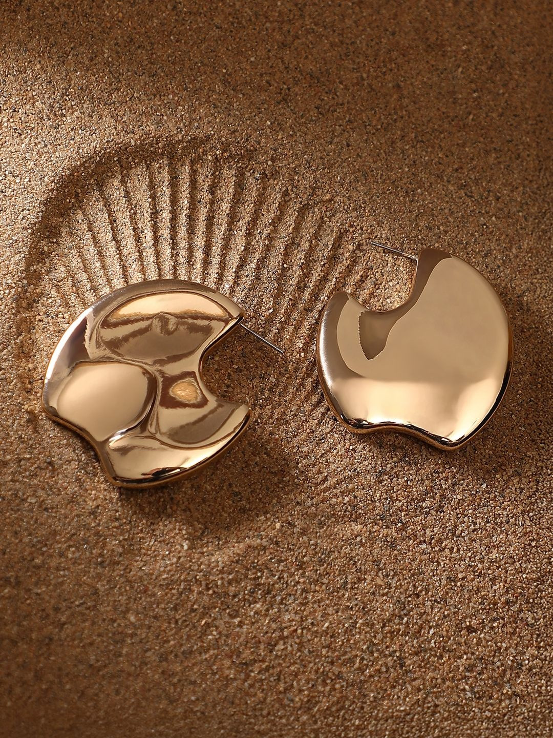 SOHI The Abstract-Tectonic Gold-Plated Half Hoop Earrings