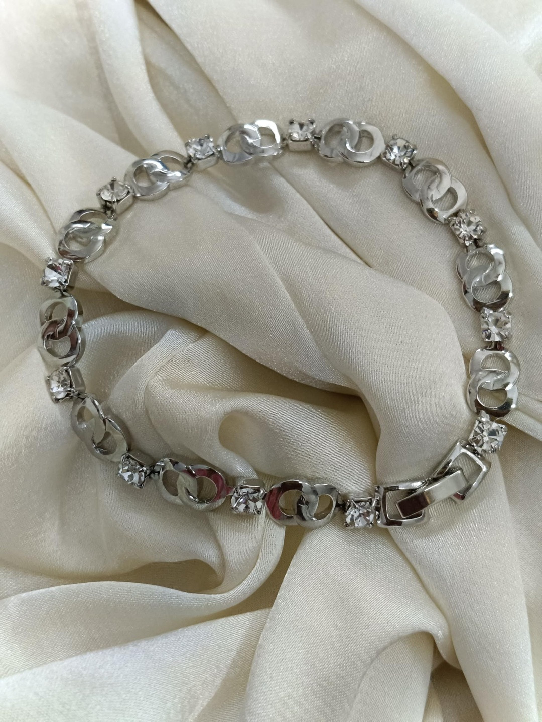 Lovemi Movements Women Link Bracelet