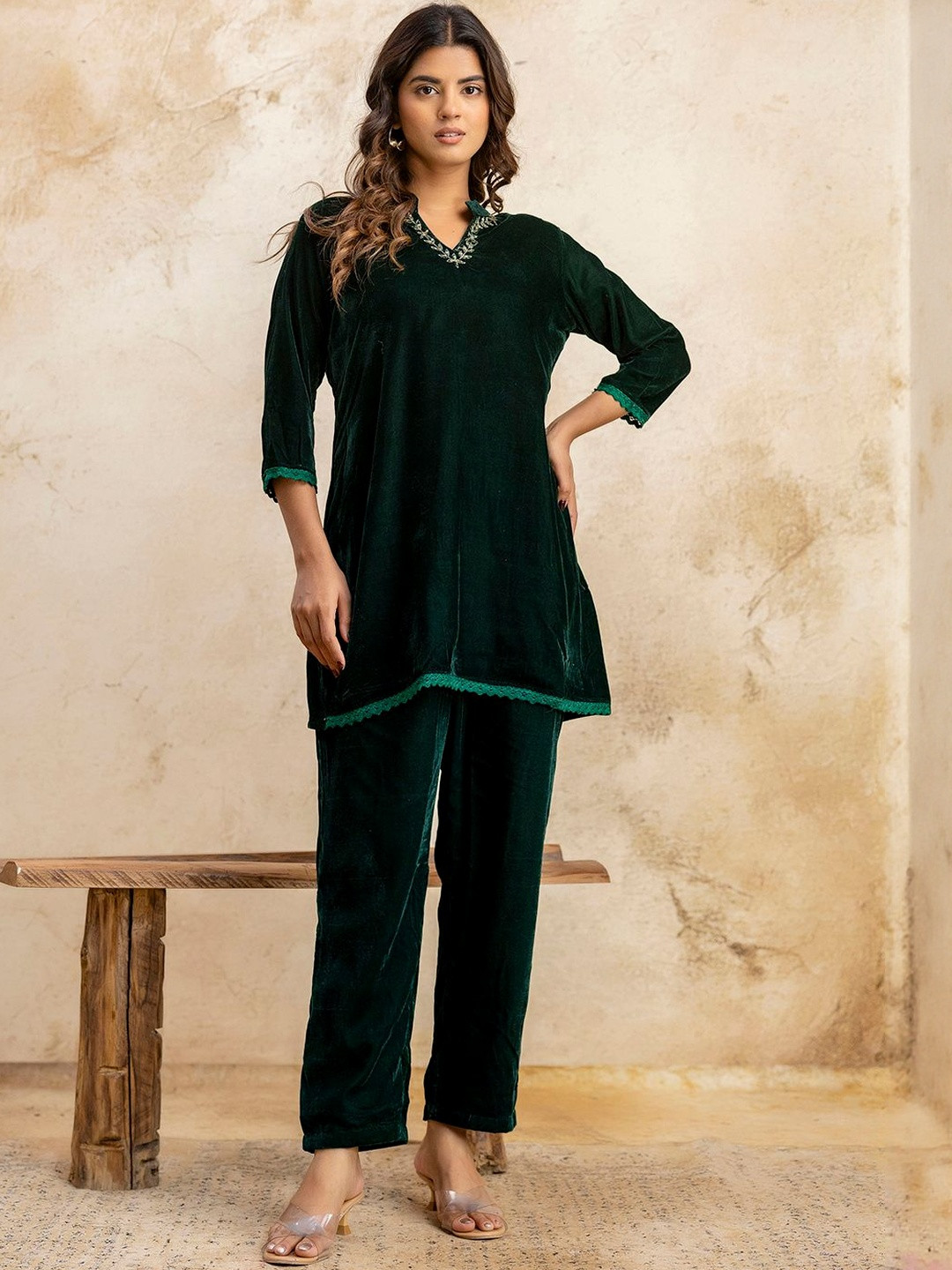 Anouk Women Green Velvet Tunic and Trousers Co-ord Set