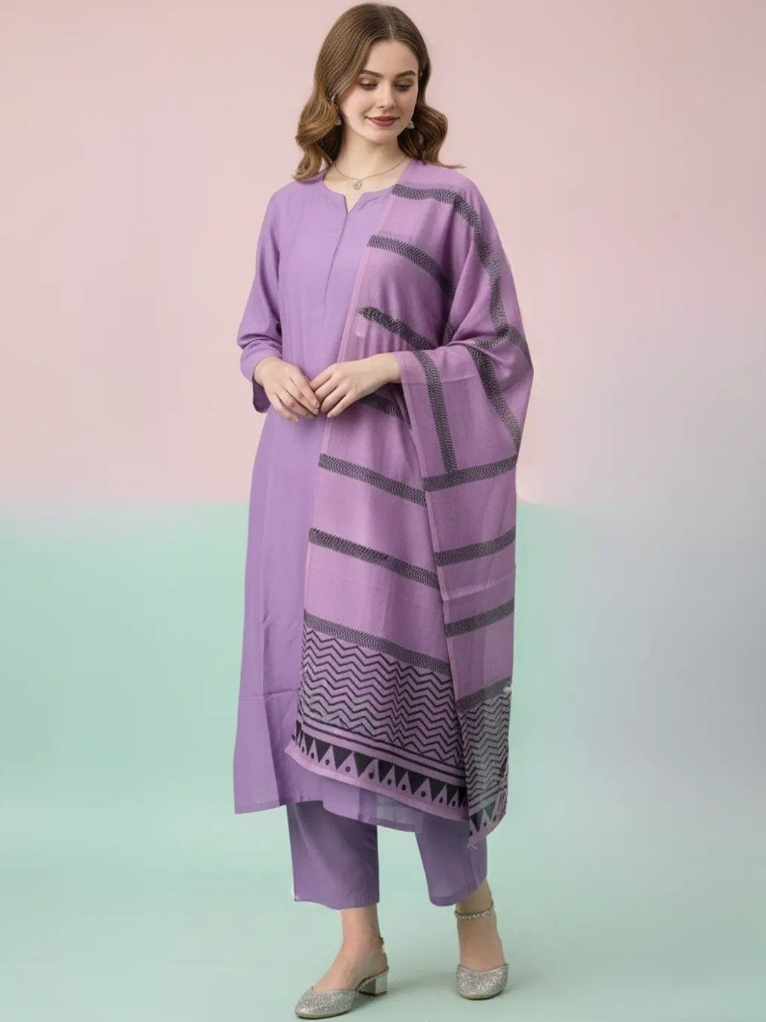 aurbhi Women Regular Kurta with Trousers & With Dupatta