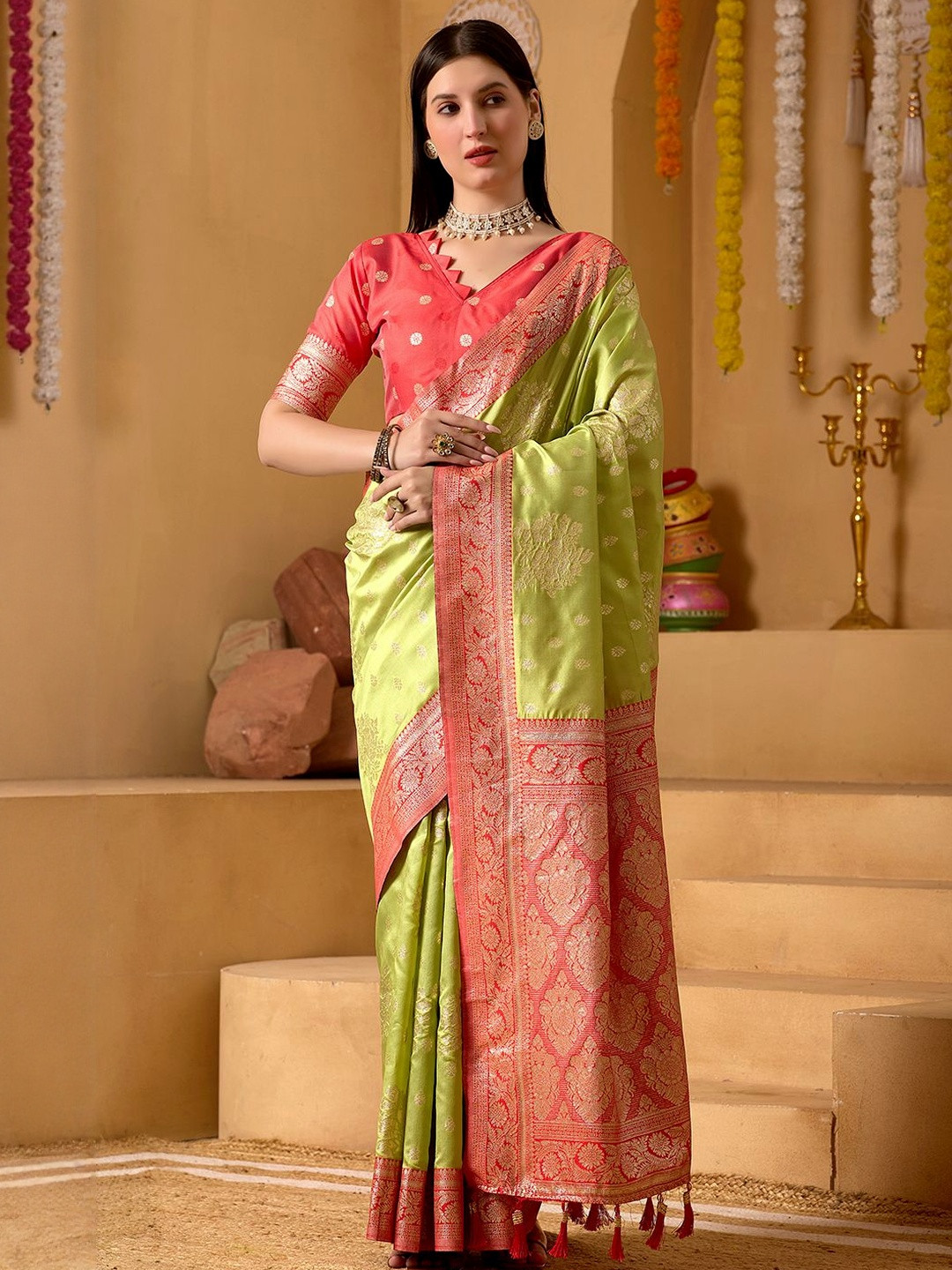 saretramall Woven Design Zari Kanjeevaram Saree