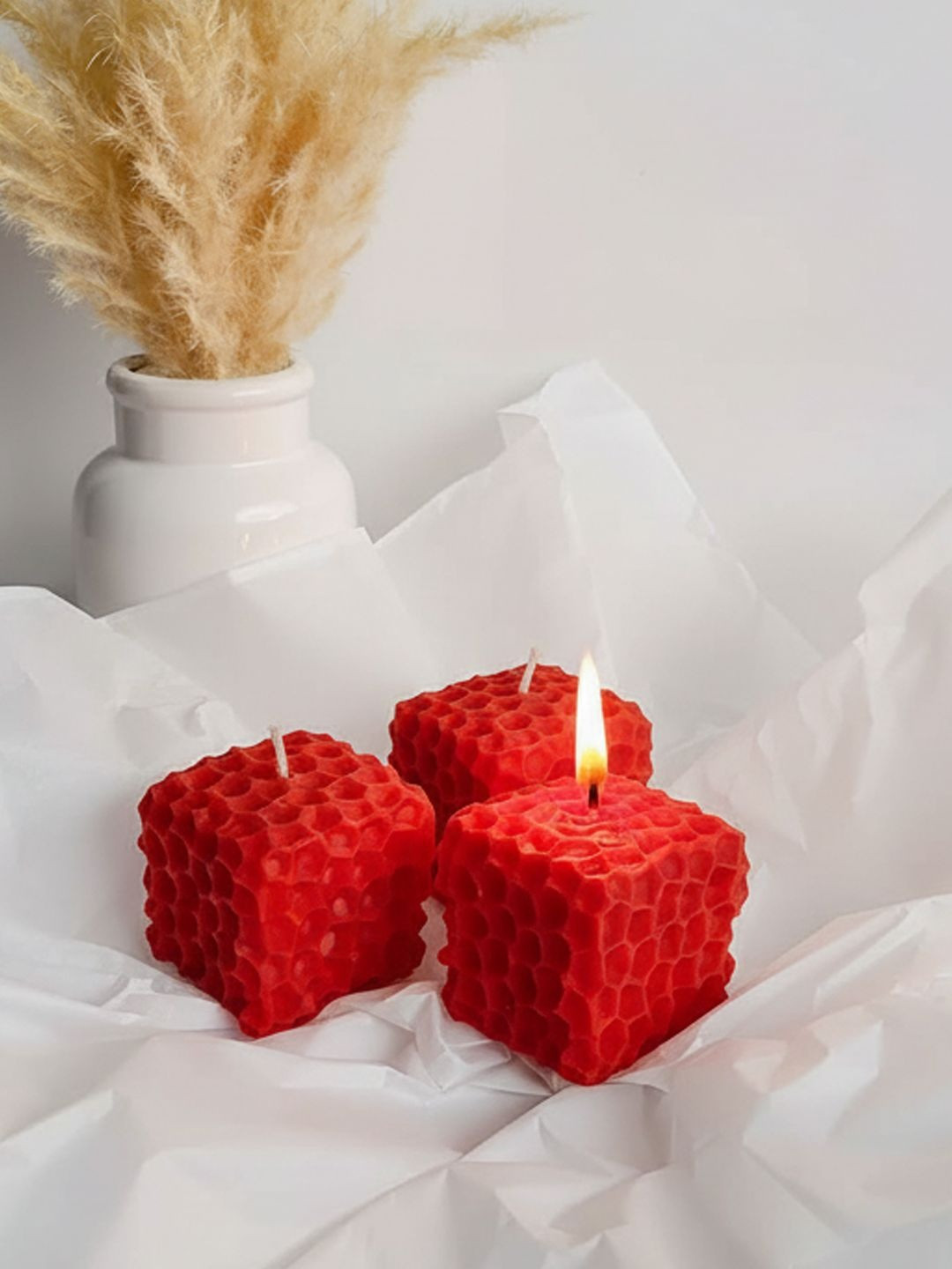 atorakushon 3 Pieces Red Honeycomb Scented Soy Wax Candles