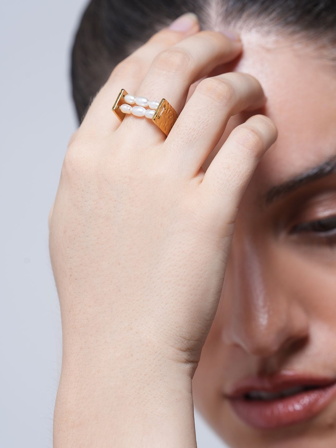 CAO Jewellery Women Pearl-Beaded U Shape Adjustable Finger Ring