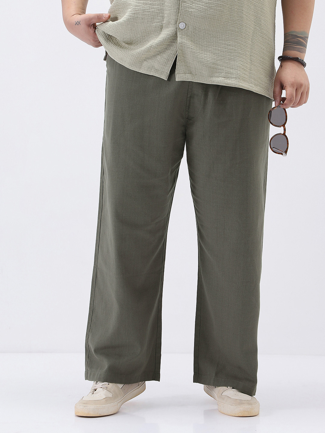 Urbano Plus Men's Dusty Grey Loose Fit Solid Linen Blend Non-Stretchable Trousers