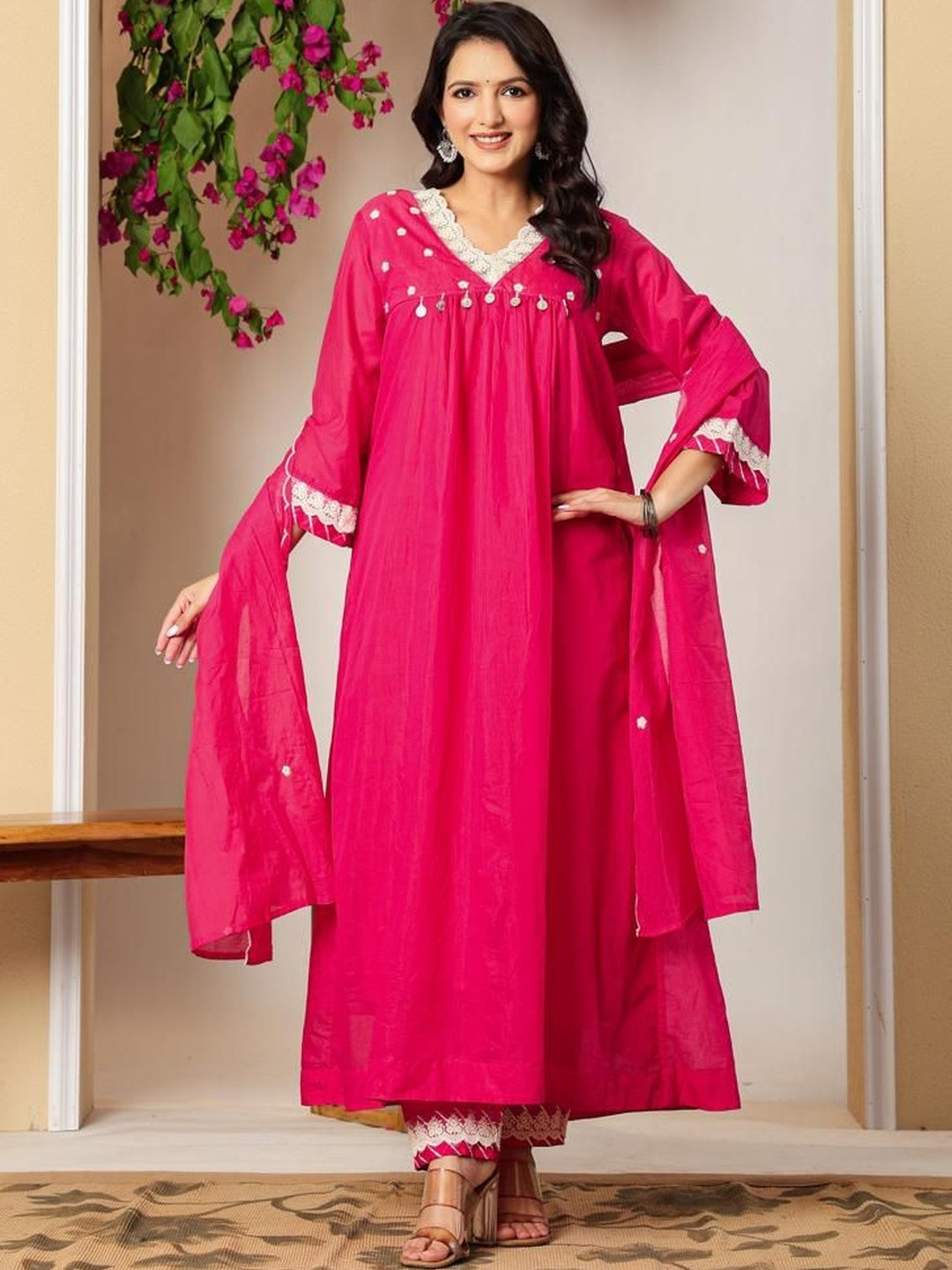 METRO-FASHION Women Yoke Design V Neck Zari Thread Work Kurta with Trousers & Dupatta