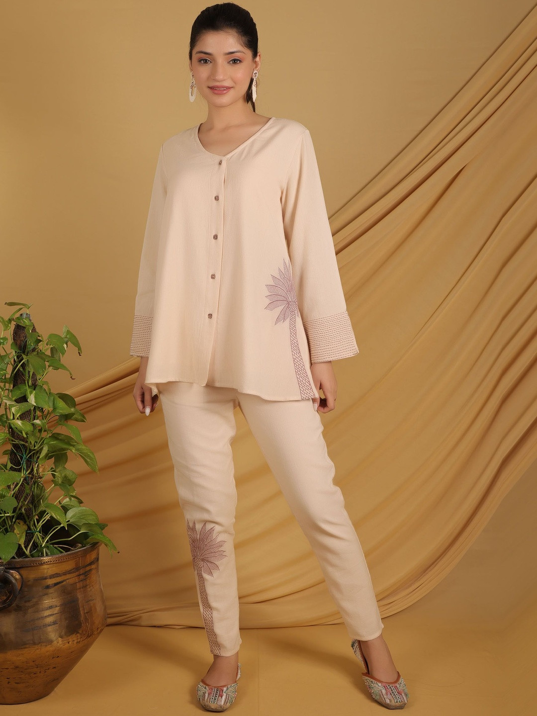 GRASS & SUNSHINE Embroidered V-Neck Top With Trousers Co-Ords