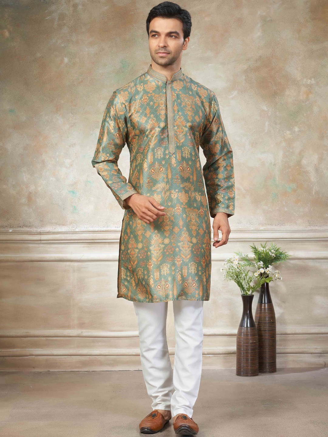 House of Pataudi Floral Printed Mandarin Collar Pure Silk Straight Kurta