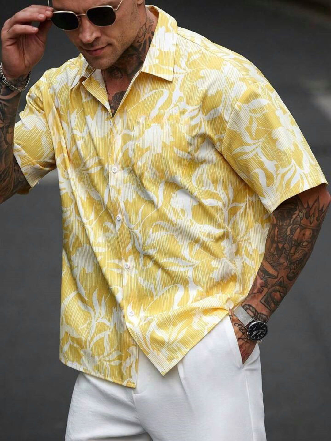 KLYZEE Men Original Fit Floral Printed Spread Collar Casual Shirt