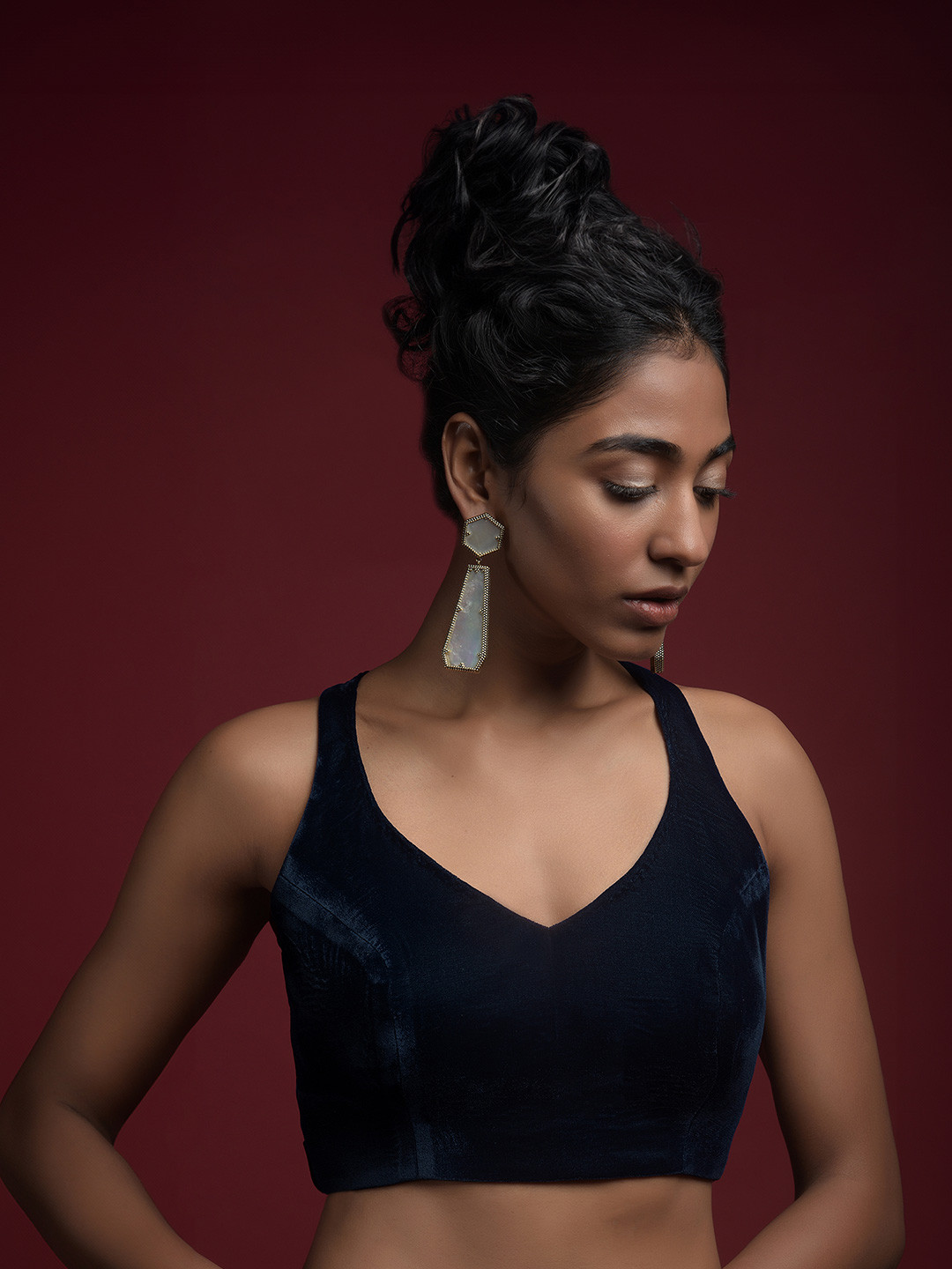 KALKI Fashion Halter Straps And V Neckline Sleeveless Velvet Saree Blouse