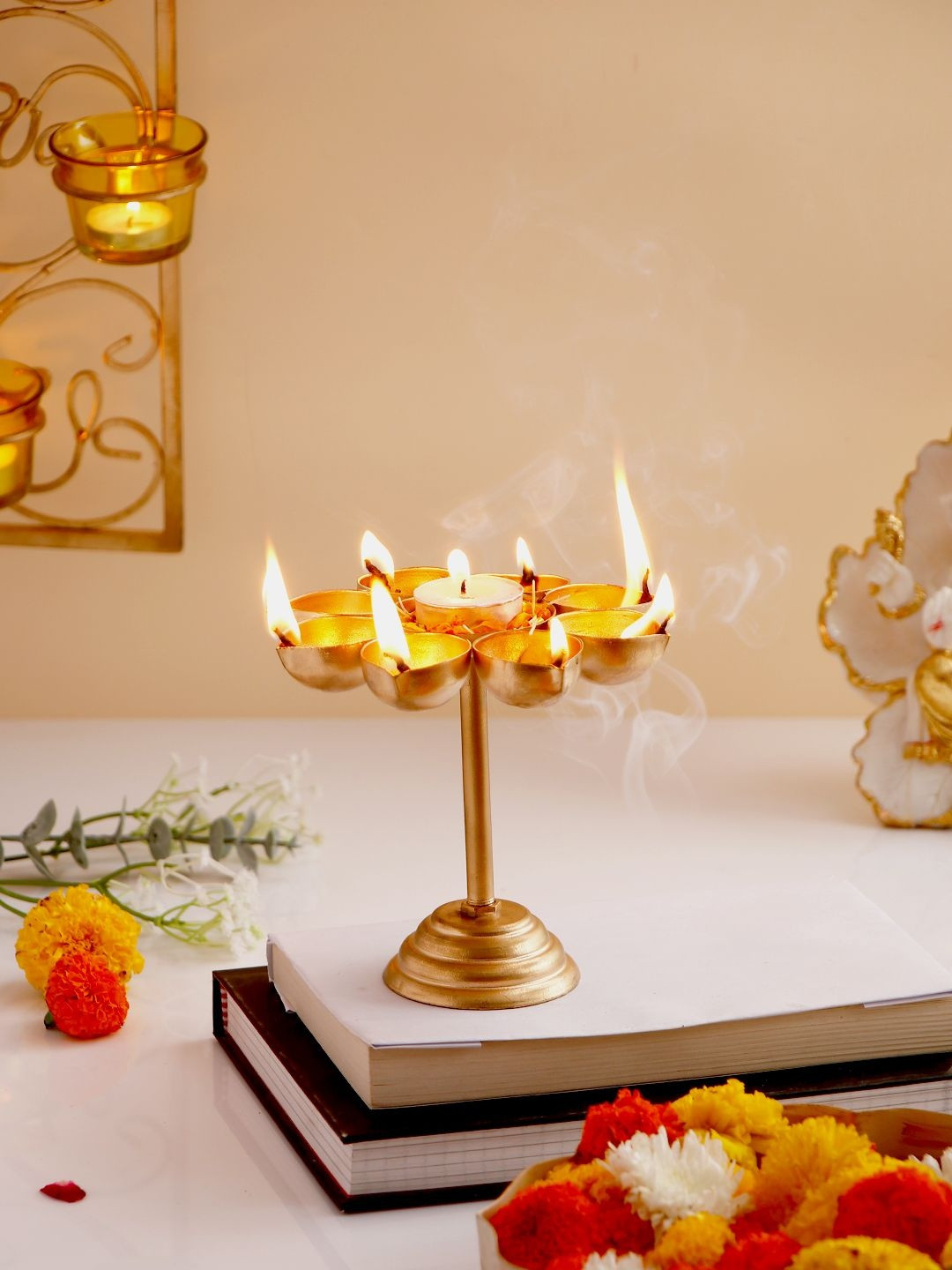 Archies Gold-Toned Tealight Candle Holder Stand