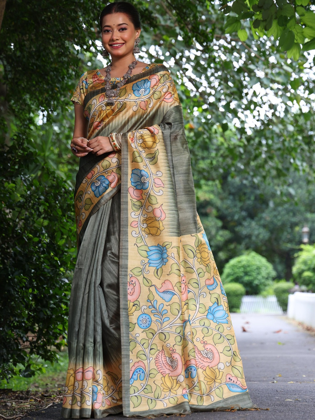 bansari textiles Woman Floral Zari Pure Cotton Banarasi Saree