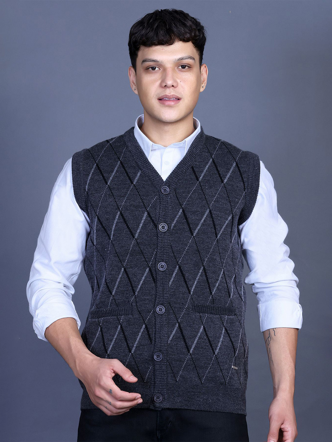 GODFREY Checked V-Neck Cardigan