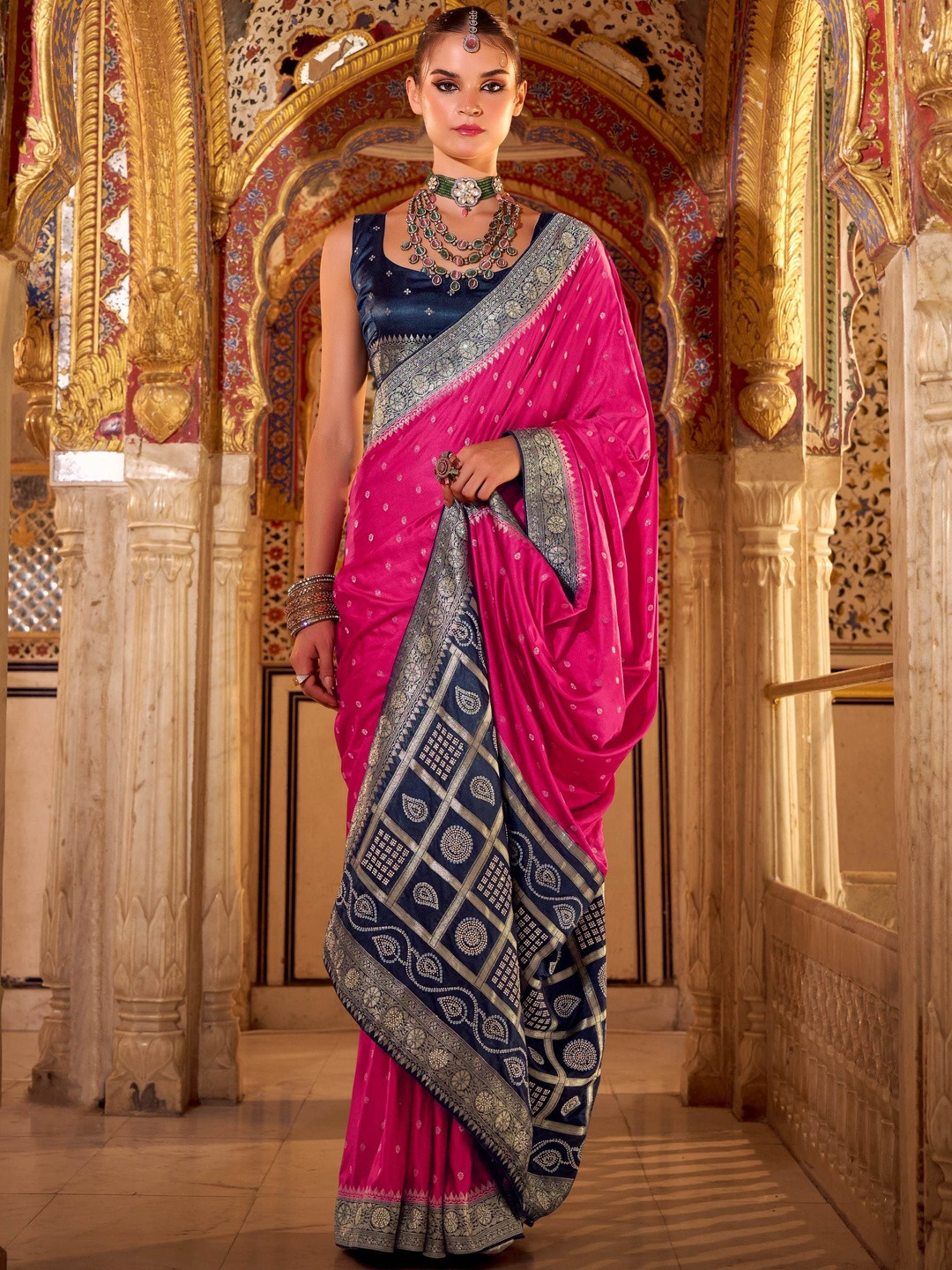 HERE&NOW Women Ethnic Motifs Zari Satin Saree