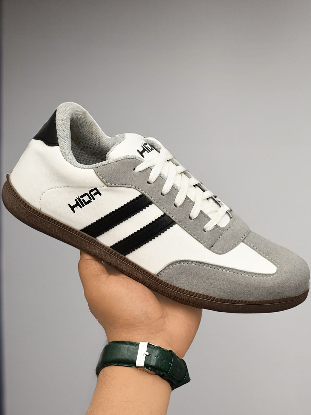 HIDA Men Training or Gym Non-Marking Sports Shoes with Lace -Up Closure