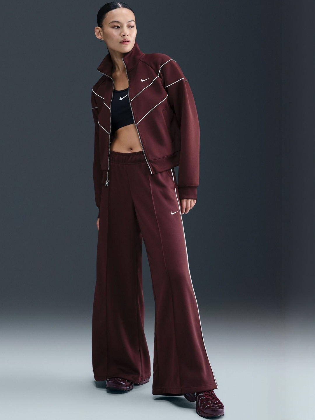 Nike Sportswear Women's Mid-Rise Wide-Leg Tracksuit Bottoms