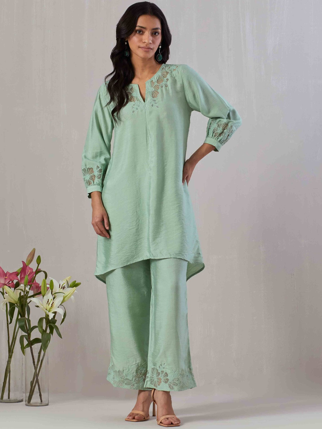 GRASS & SUNSHINE V-Neck Tunic with Palazzo Co-Ords