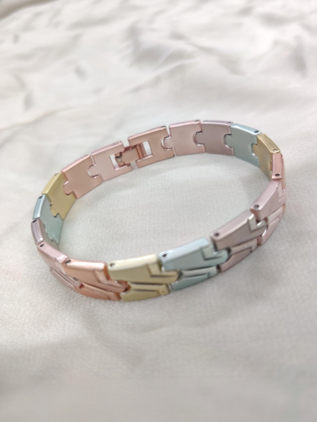 Lovemi Movements Women Link Bracelet