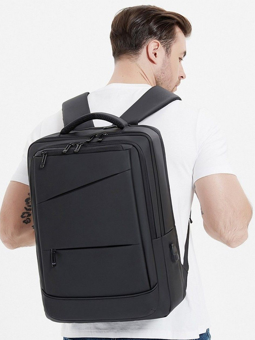 Mast & Harbour Men Urban Commuter Padded Medium Backpack with USB Charging Port