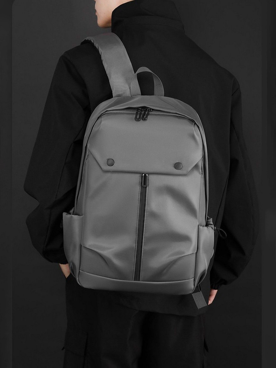 Mast & Harbour Men Solid Padded Medium Backpack