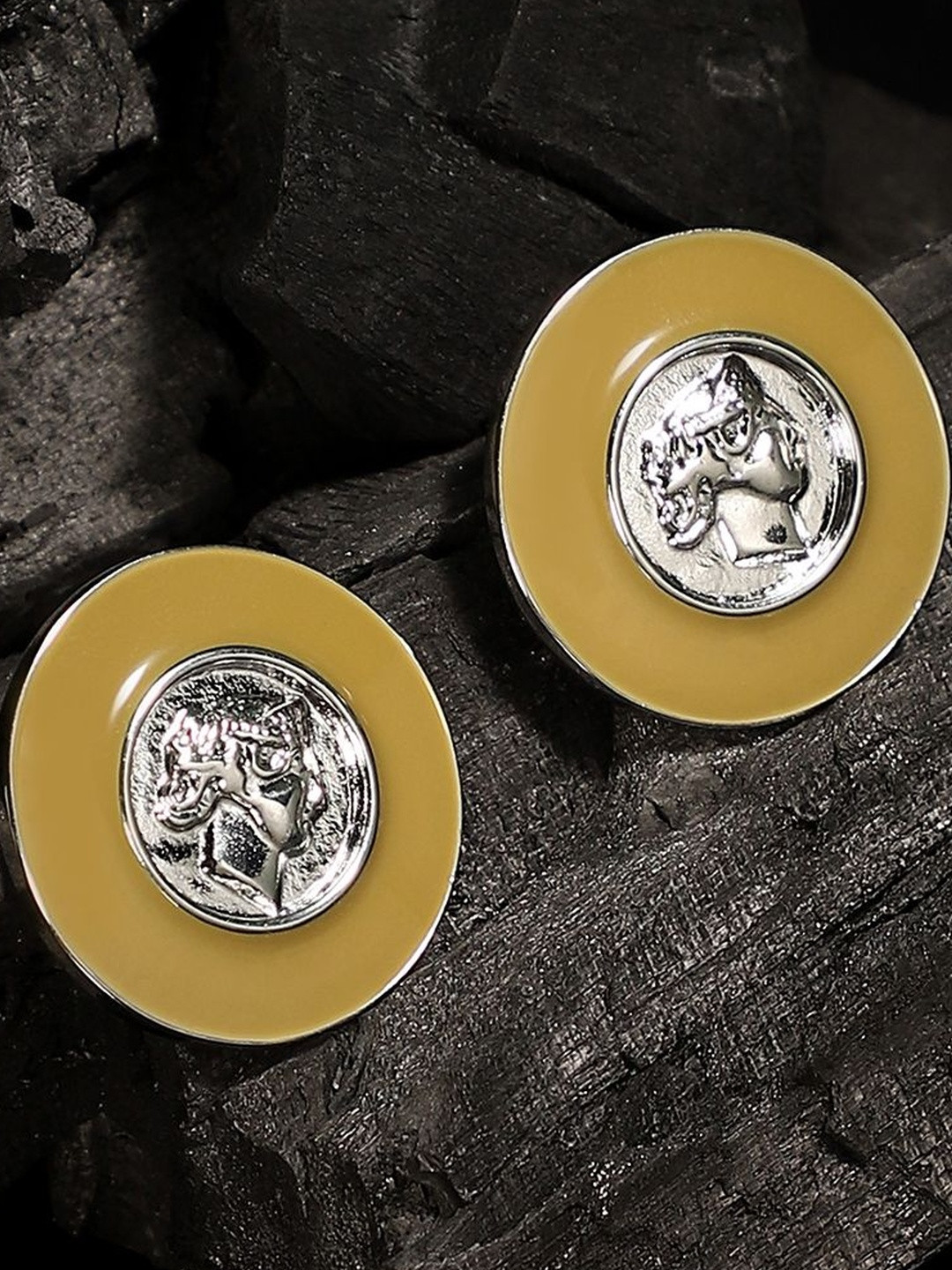 SOHI Metallic Silver Plated Enamel-Coin Shaped Studs Earrings