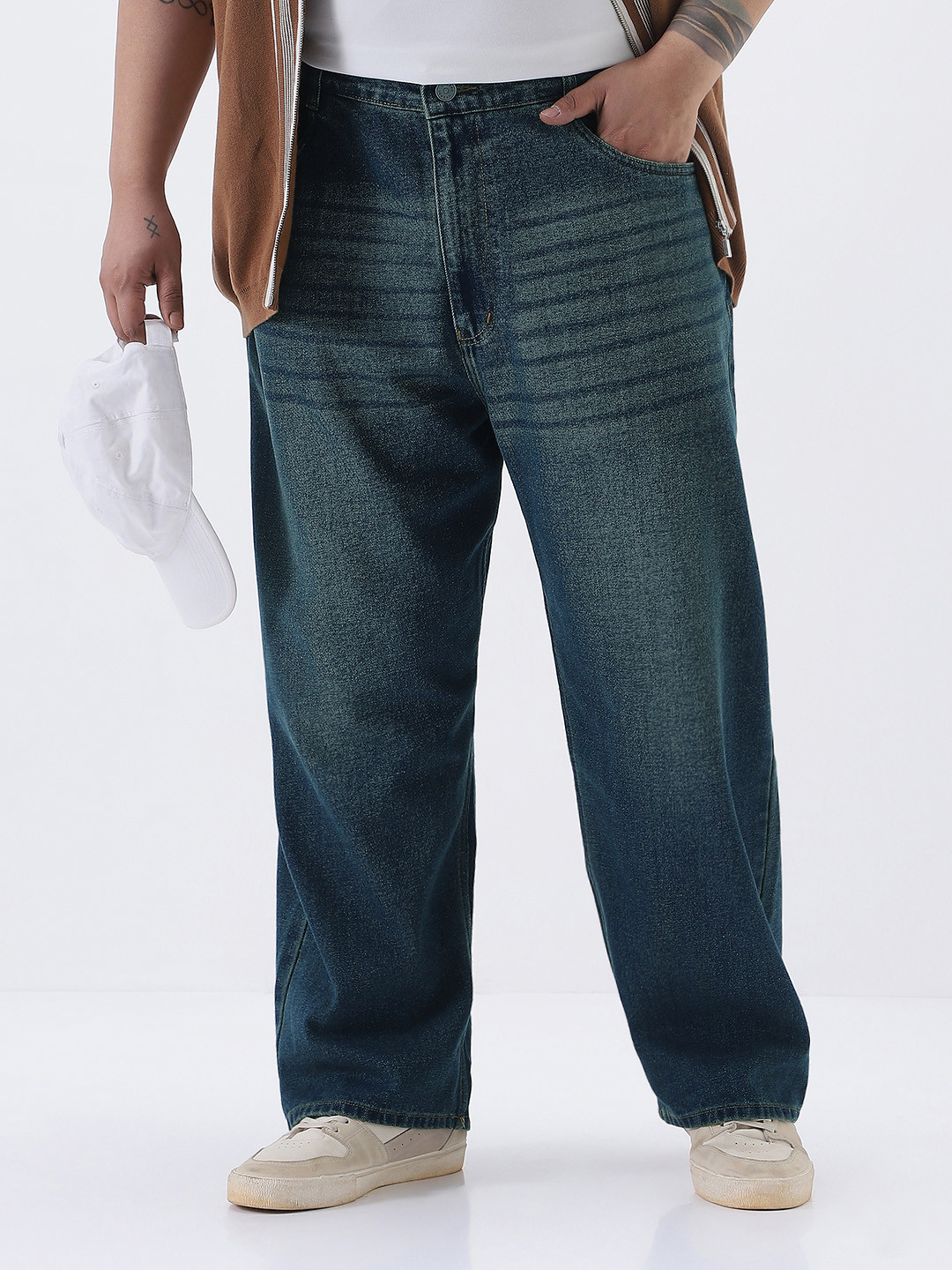 Urbano Plus Men Plus Size Loose Relaxed Fit Mid-Rise Light Fade Jeans