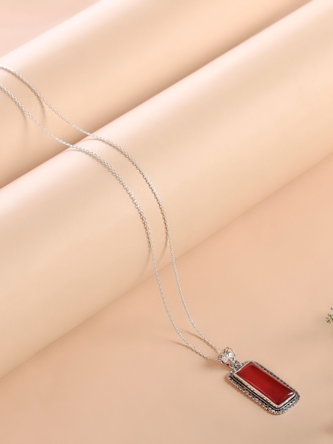 FUSIONARI 925 Silver Carnelian Studded Geometric Shaped Pendant With Chain