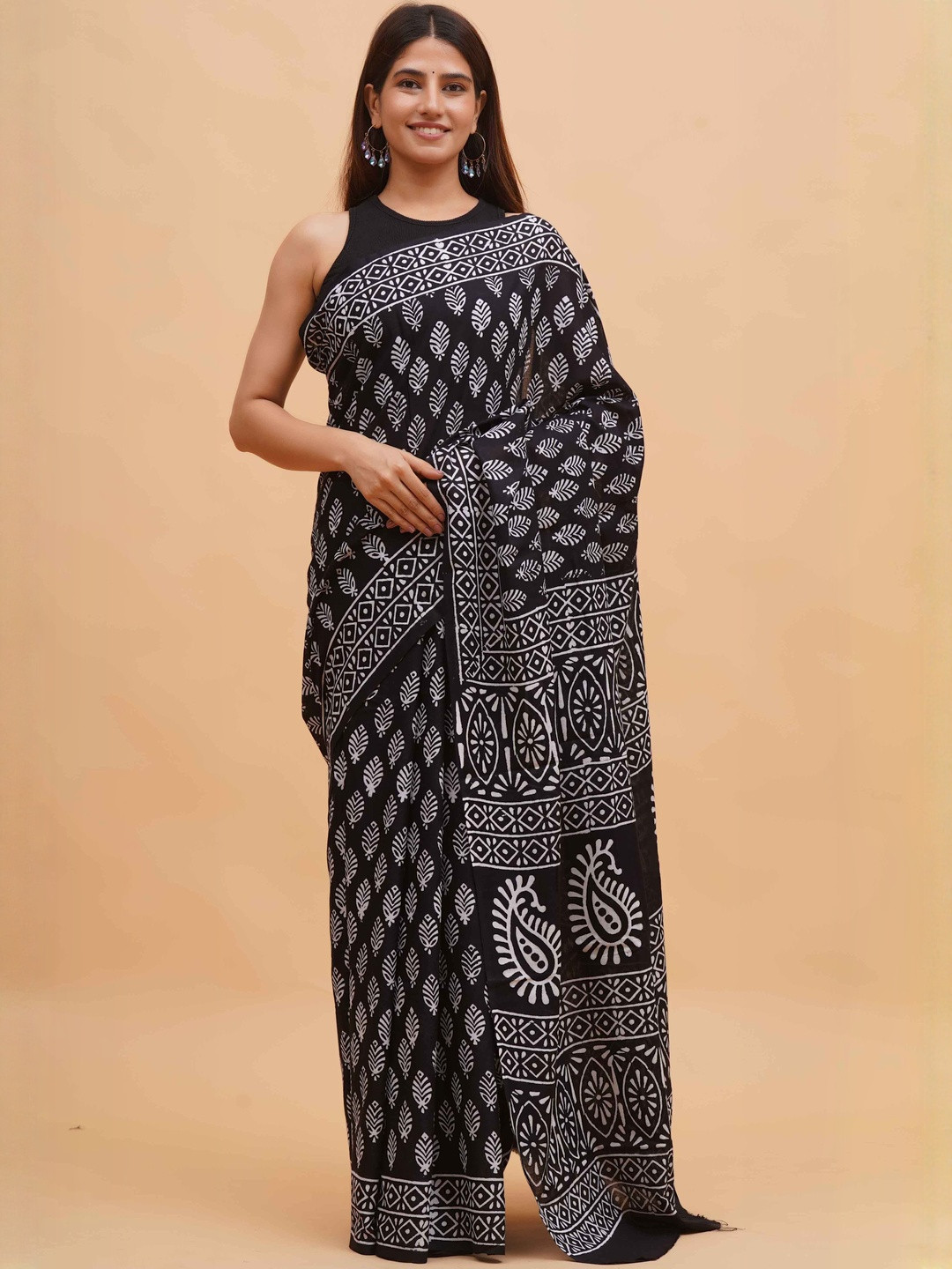Shivya Ethnic Motifs Pure Cotton Handloom Bagru Saree