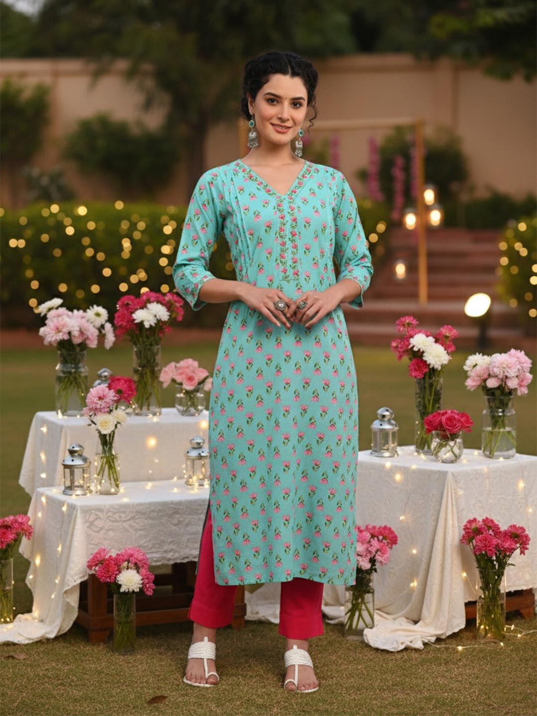 Maaesa Women Floral Printed Pure Cotton Straight Kurta