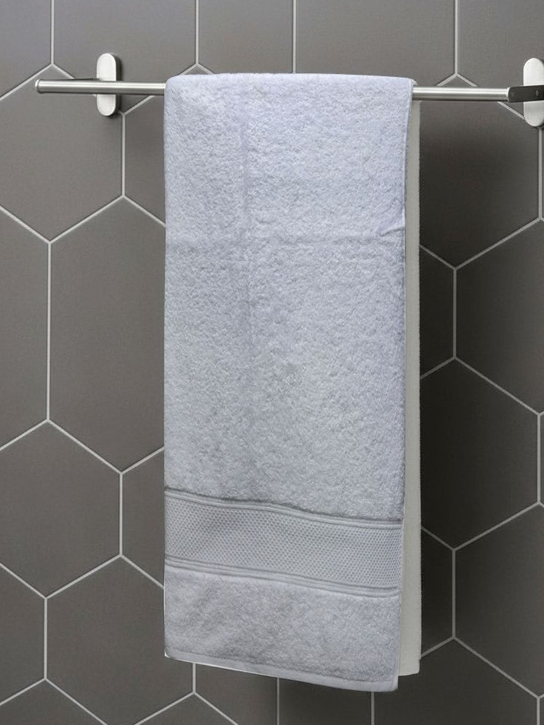 Ackross White Cotton 550 GSM Quick Dry Bath Towel
