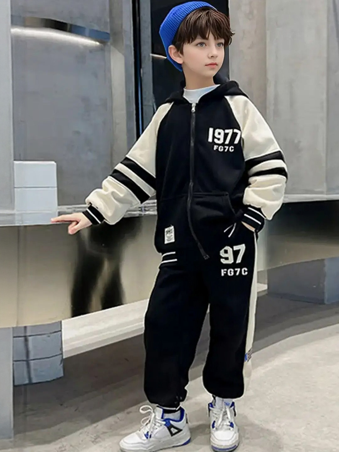 INCLUD Boys Alphanumeric Printed Oversized Hooded Zipper Jacket With Jogger