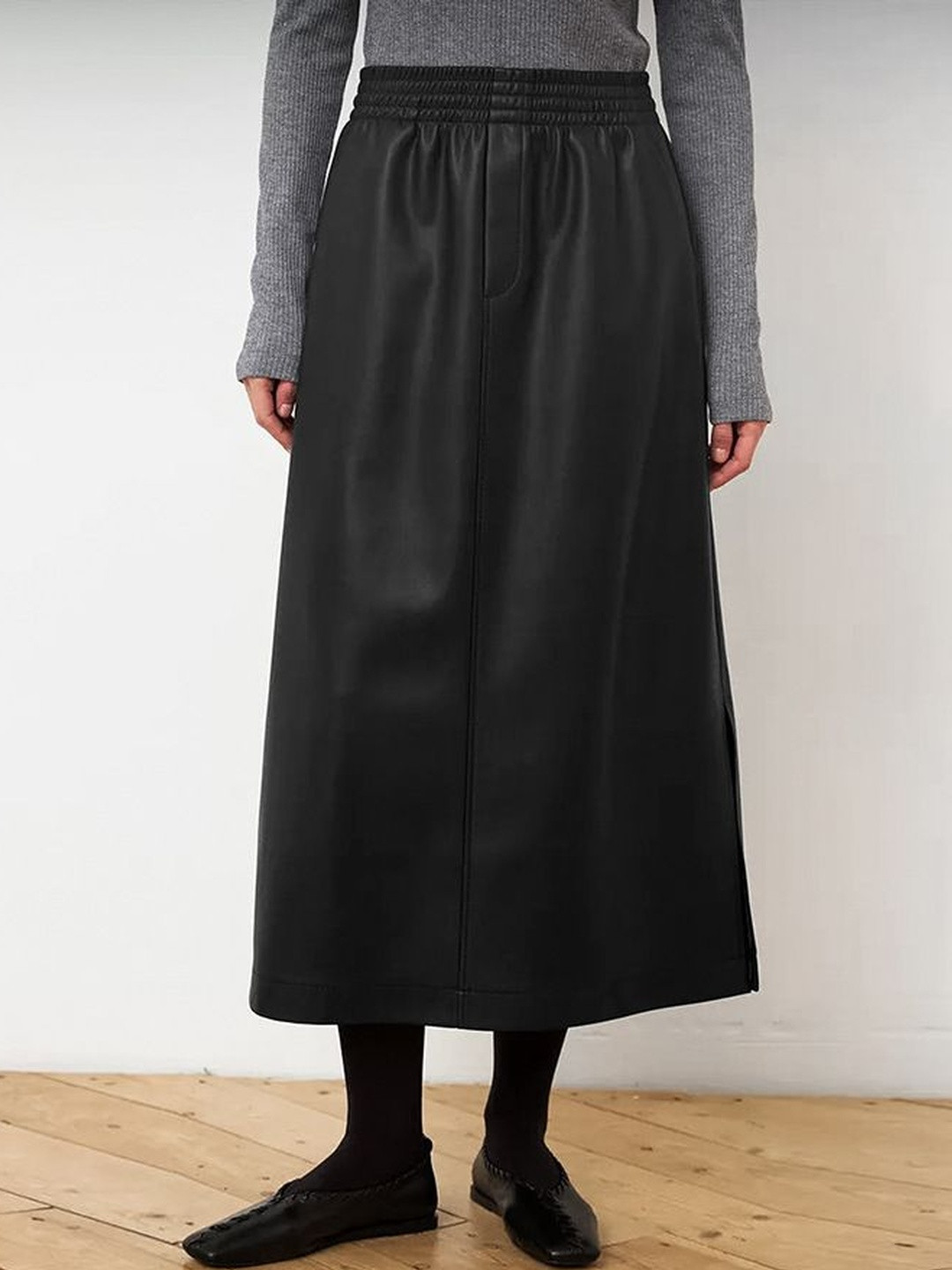 bebe Women Solid Slip-On Mid-Rise A-Line Midi Skirt