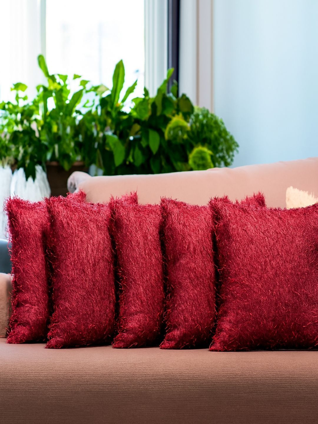 Bedbathandbliss Maroon 5 Pieces Textured Fur Square Cushion Covers