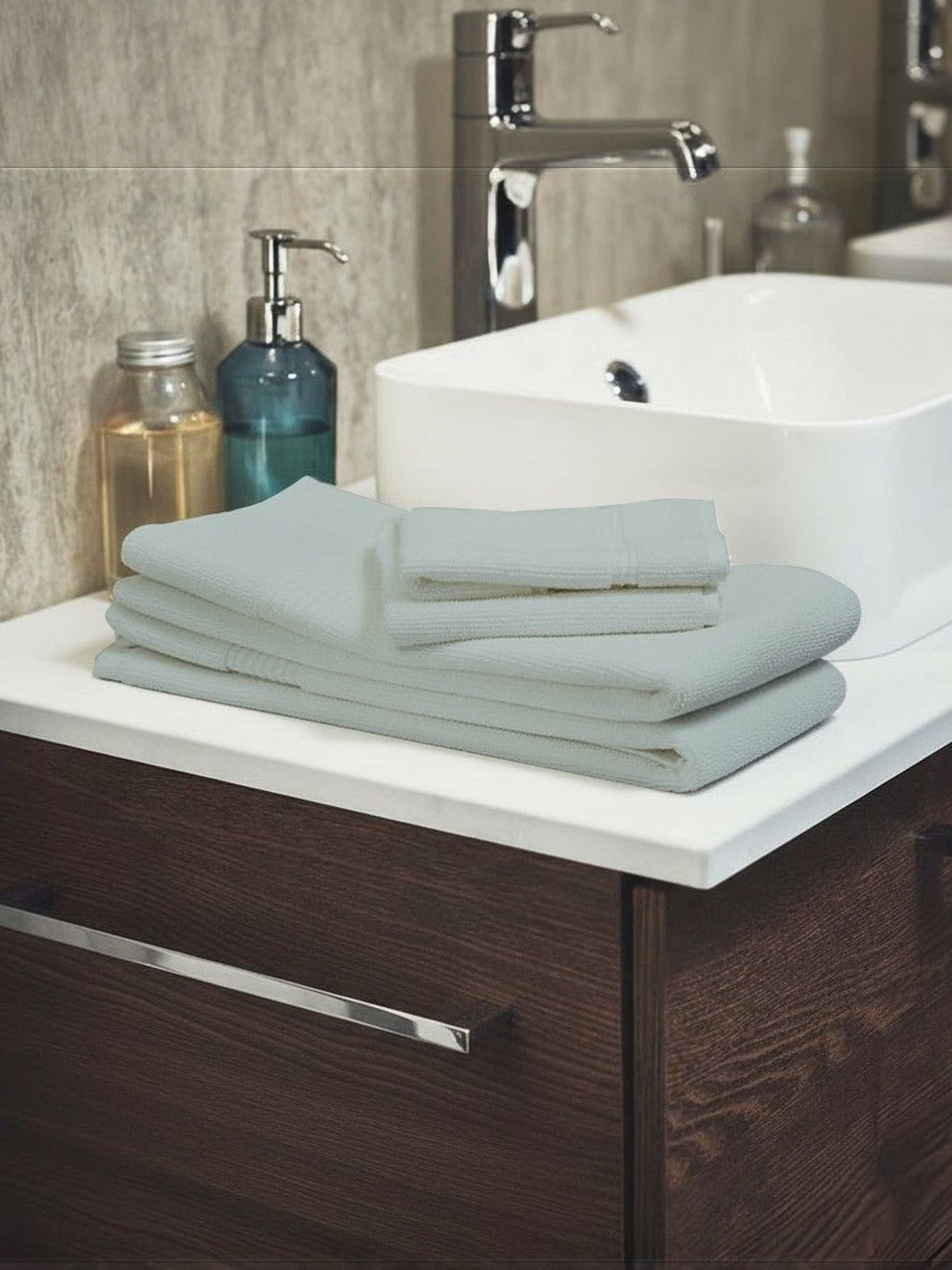 Ackross Waffle Cream-Coloured Cotton 250 GSM Quick Dry Bath Towel