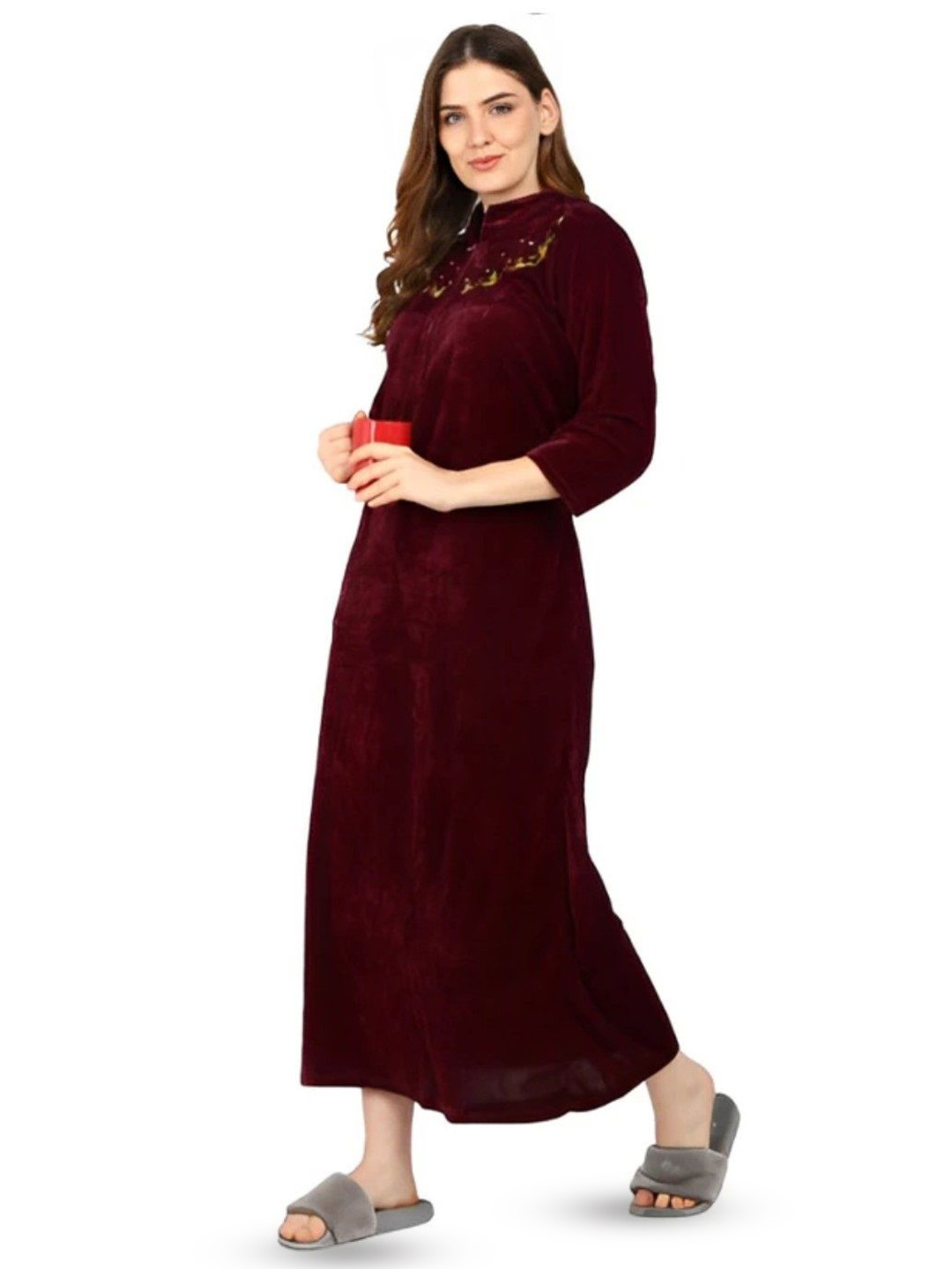 Kleidung Women Embroidered Velvet Maxi Nightdress