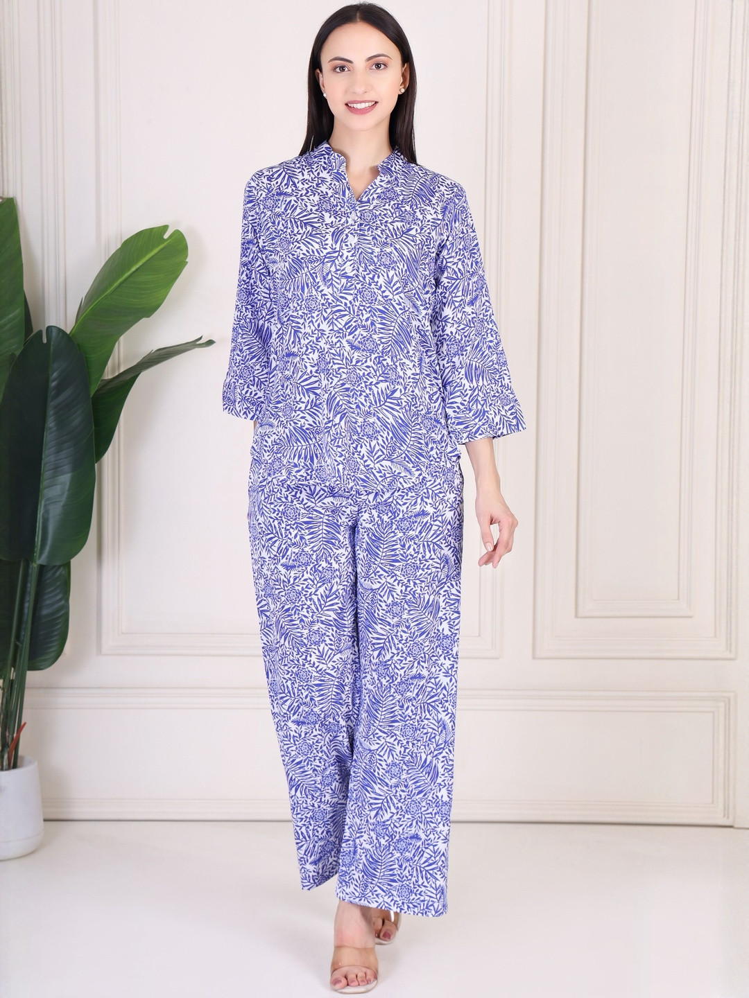 BEACH & HILL Blue Floral Poly Crepe Coord Set