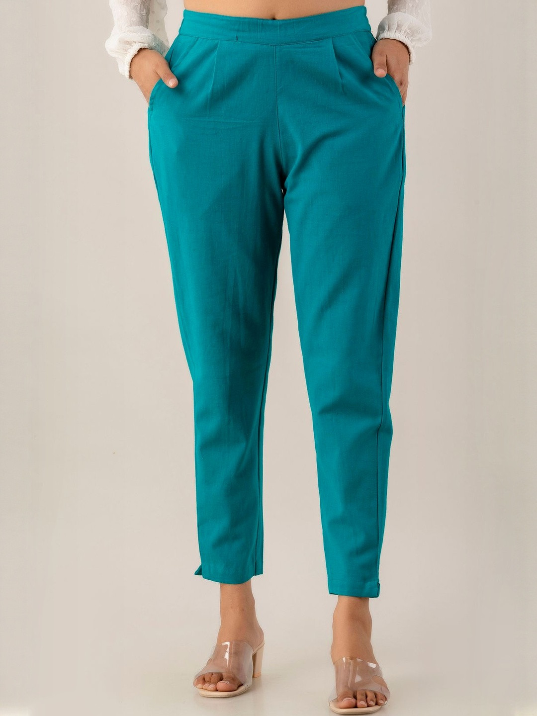 Kohsh Women Solid Mid-Rise Regular Fit Pleated Cotton Trousers