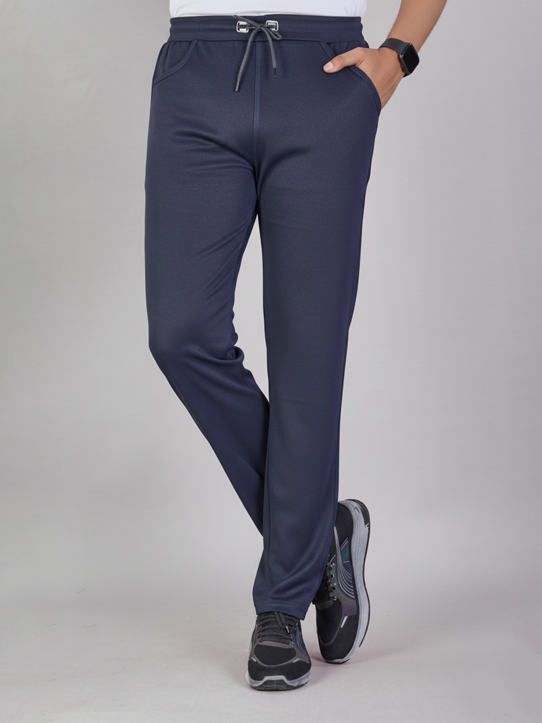 KAIDO Men Solid Mid Rise Track Pants