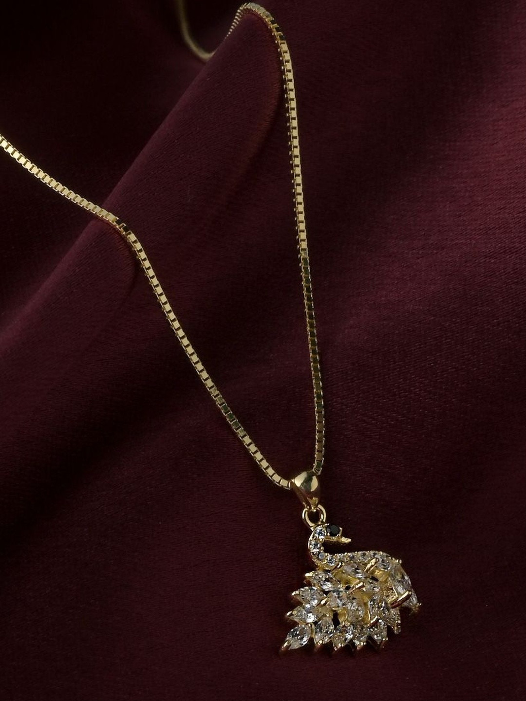 Impression jewellery Women 925 Sterling Silver Radiant Swan Crystal Pendant Necklace